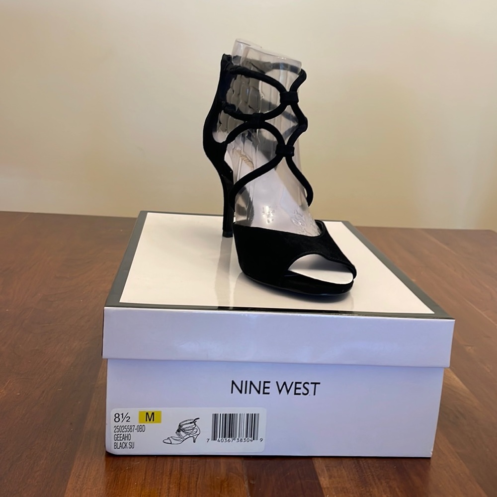 Nine West Geeaho Black Strappy Heels 8.5 NWOT
